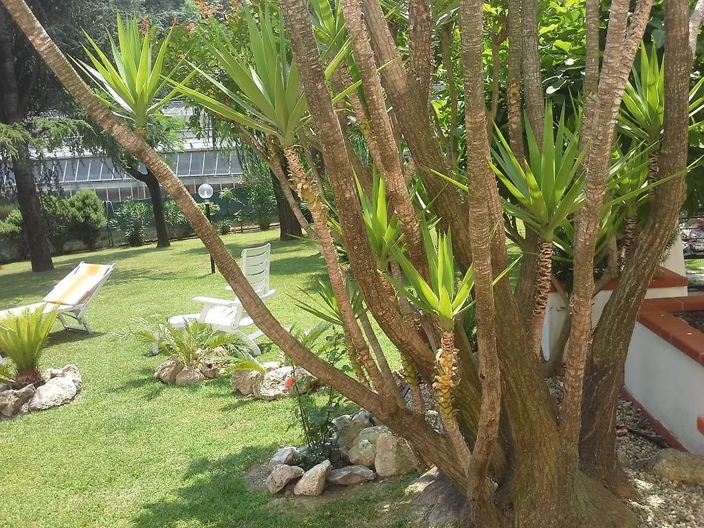 B&B Claro De Luna Tovo San Giacomo Bed & Breakfast